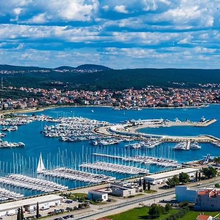 Apartmani Svitlana Sukošan Exteriör bild