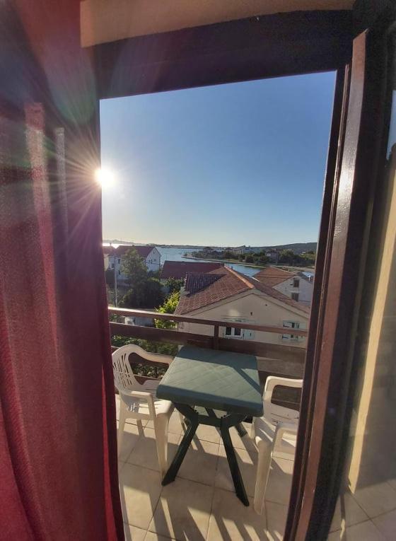 Apartmani Svitlana Sukošan Exteriör bild