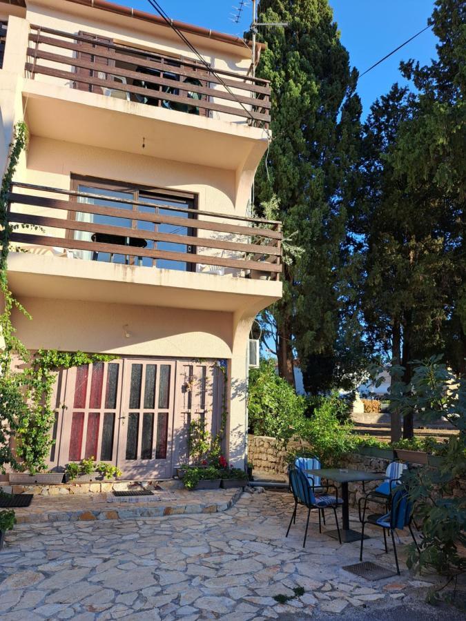 Apartmani Svitlana Sukošan Exteriör bild