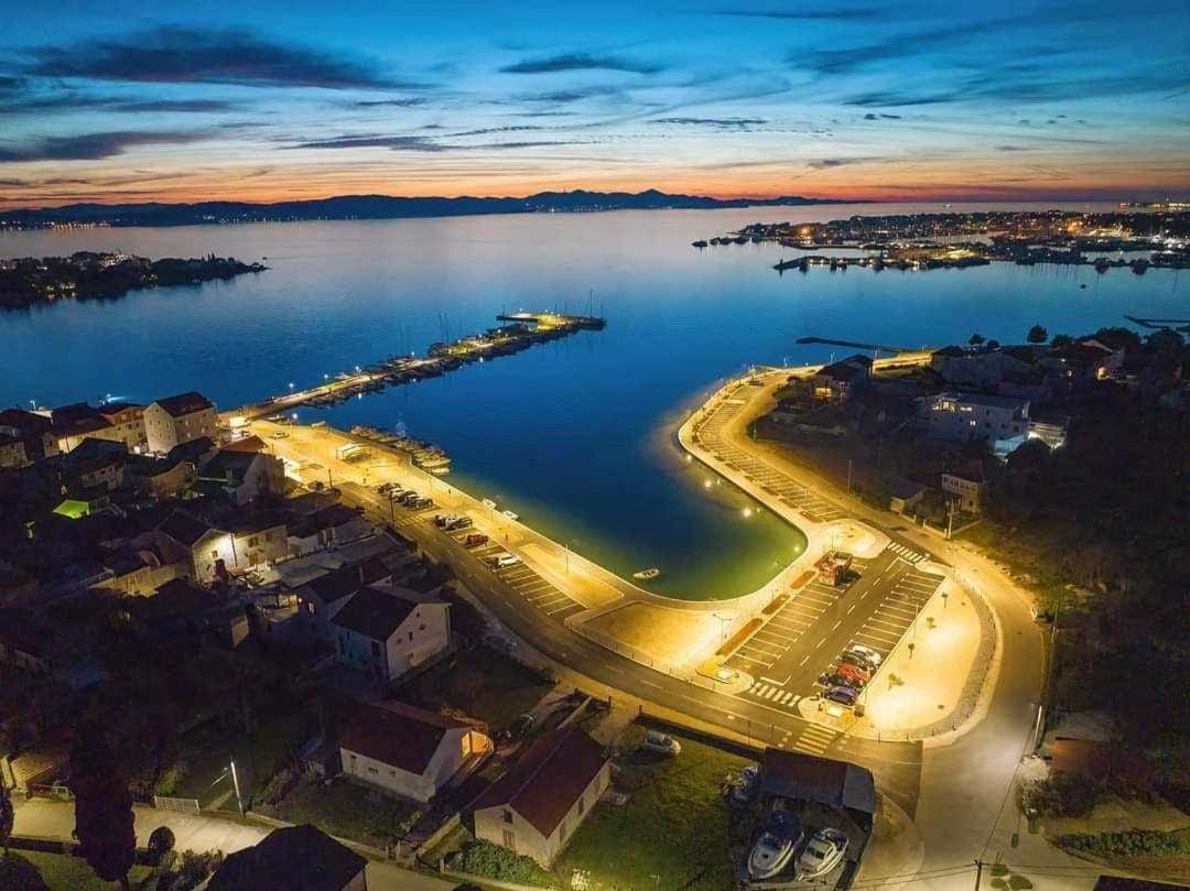 Apartmani Svitlana Sukošan Exteriör bild