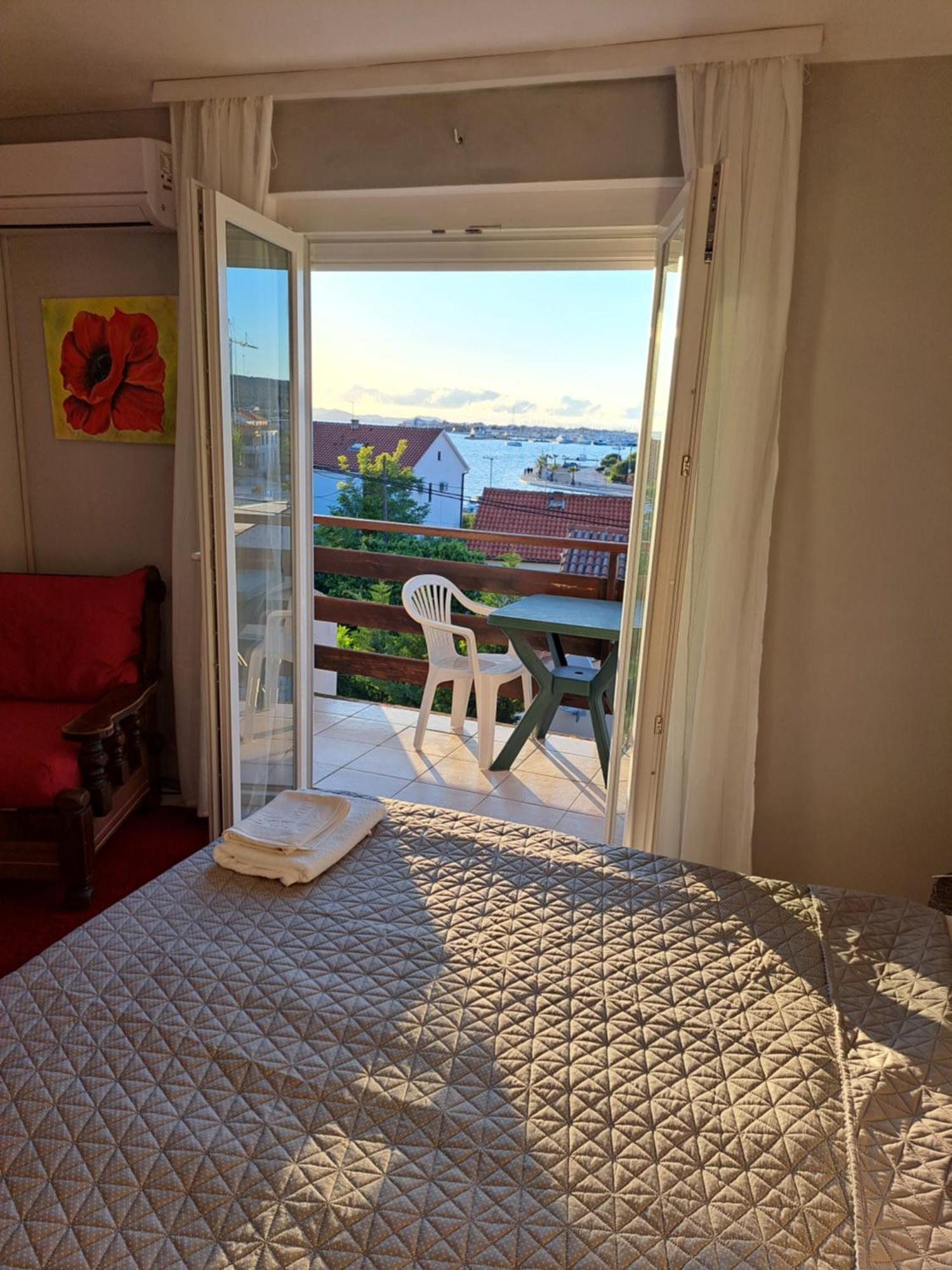 Apartmani Svitlana Sukošan Exteriör bild